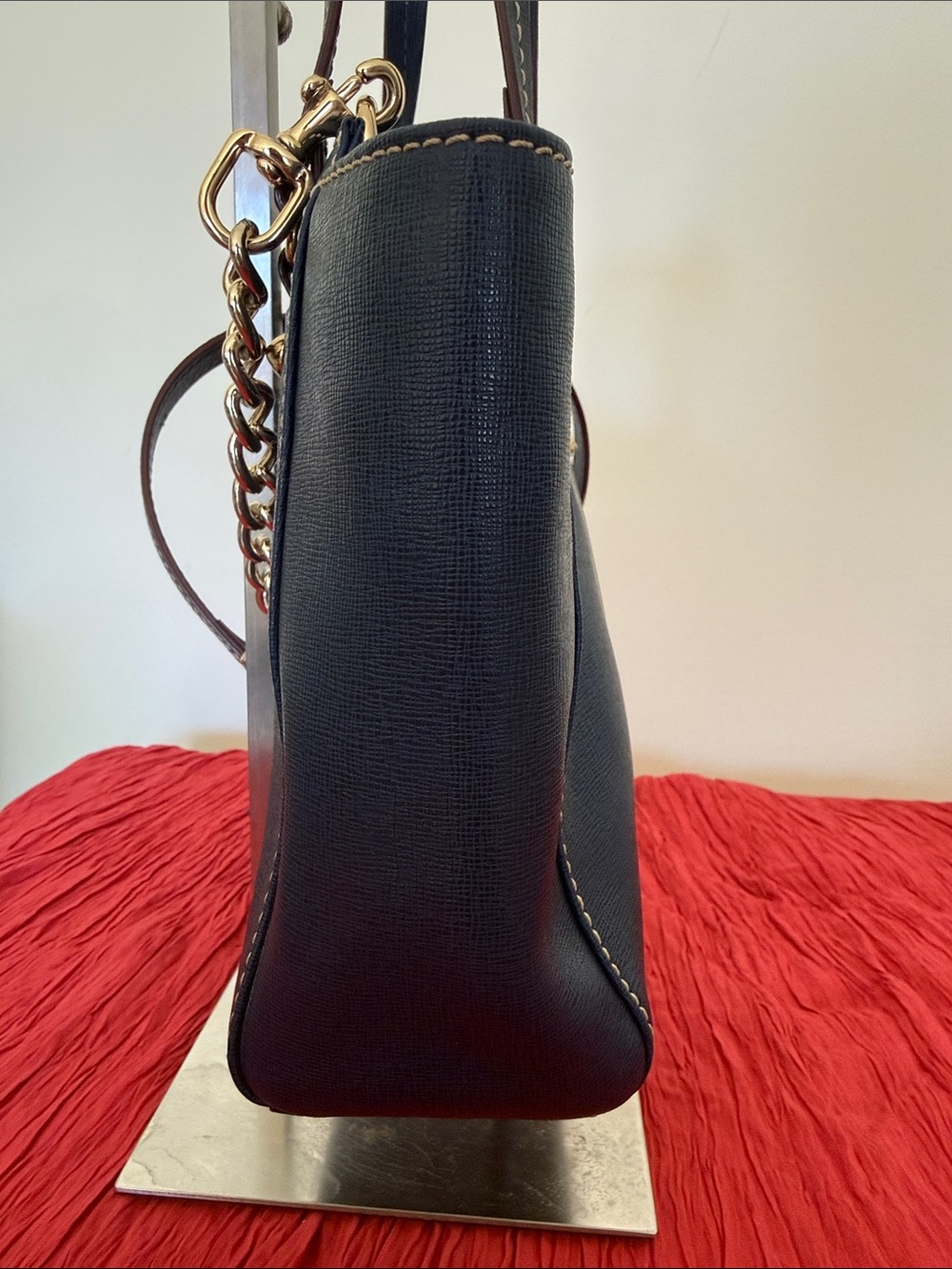 Dooney & Bourke Navy Leather crossbody Bag with Gold Hardware - Picture 3 of 12